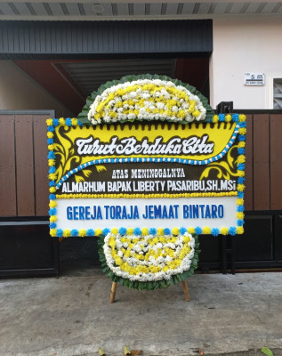 Papan Bunga Duka di Bintan Timur