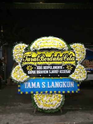 Papan Bunga Duka di Bintan Timur